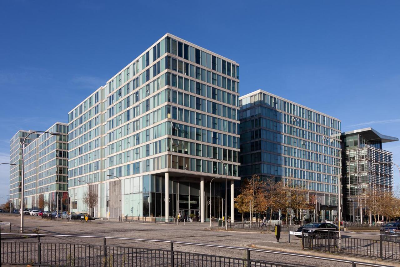 2 Bedroom 2 Bathroom Apartment In Central Milton Keynes With Free Parking And Smart Tv - Contractors, Relocation, Business Travellers Zewnętrze zdjęcie