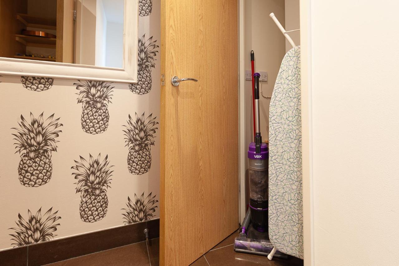 2 Bedroom 2 Bathroom Apartment In Central Milton Keynes With Free Parking And Smart Tv - Contractors, Relocation, Business Travellers Zewnętrze zdjęcie